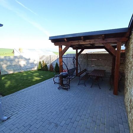 Apartman Julrich Vrbov Buitenkant foto