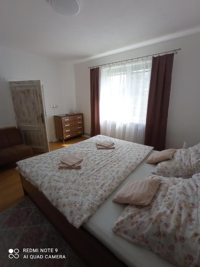 Apartman Julrich Vrbov Buitenkant foto