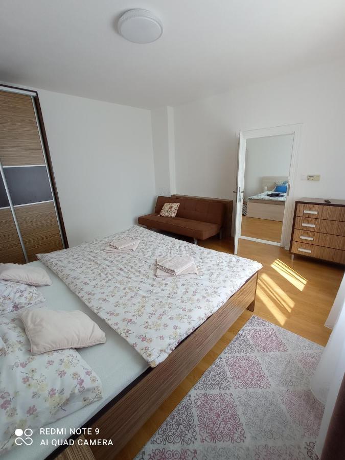 Apartman Julrich Vrbov Buitenkant foto