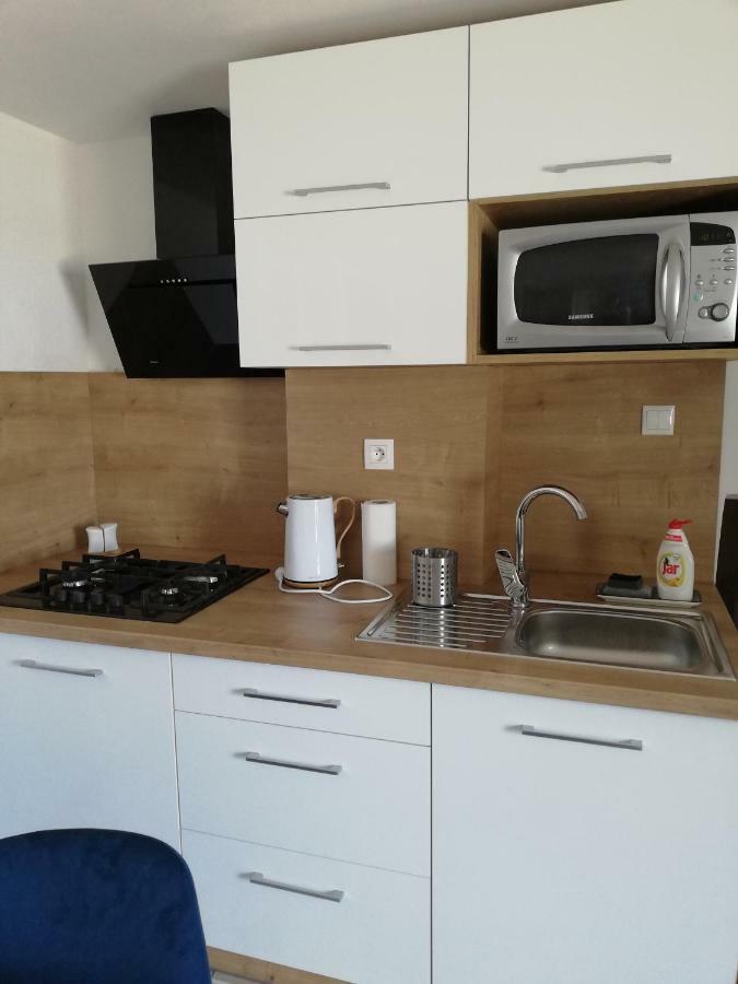 Apartman Julrich Vrbov Buitenkant foto